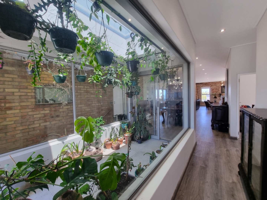 4 Bedroom Property for Sale in Onrus Western Cape